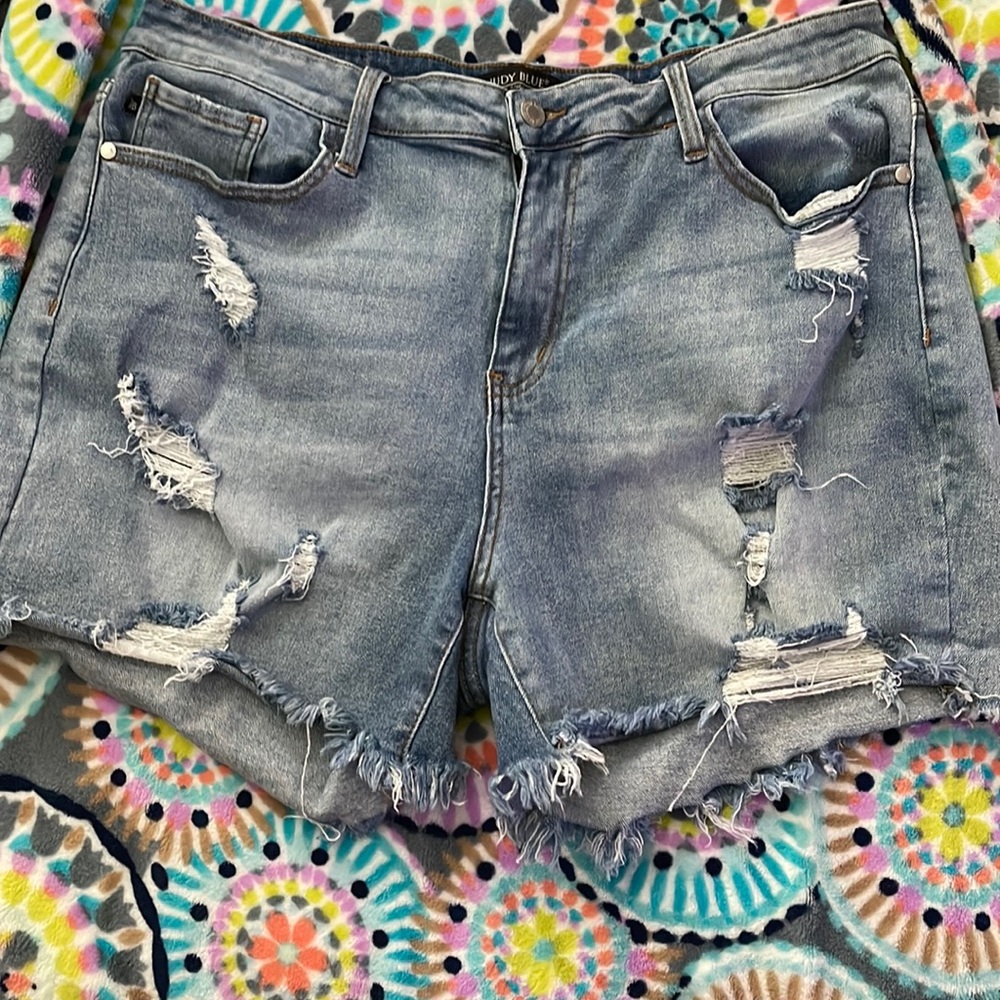 Judy Blue denim shorts